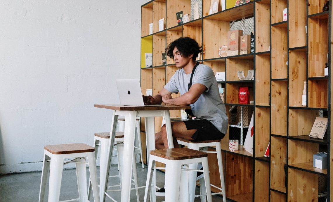 Getting the Right Shelving for Your Home Office