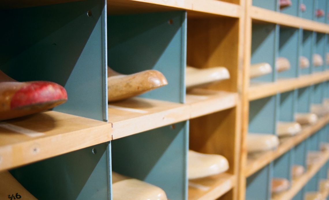 What Are Pigeon Hole Shelving Units